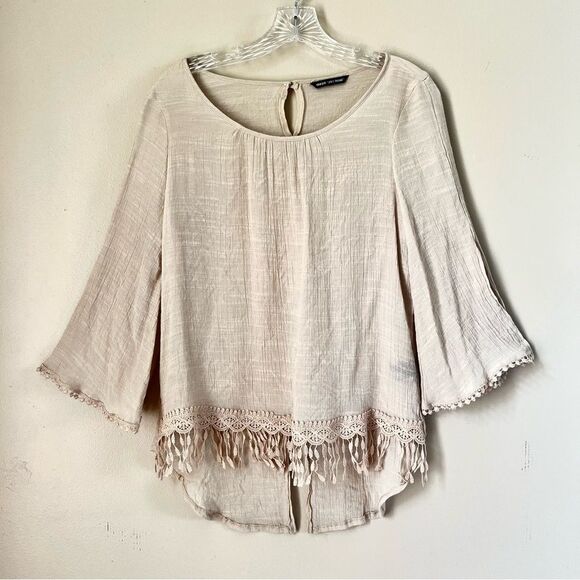 Unique Spectrum Boho Lightweight Crocheted Fringe 3/4 Sleeve Blouse - Picture 4 of 12